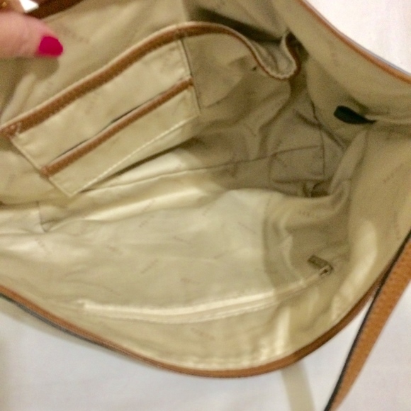 Guess Brown Handbag - Picture 2 of 3